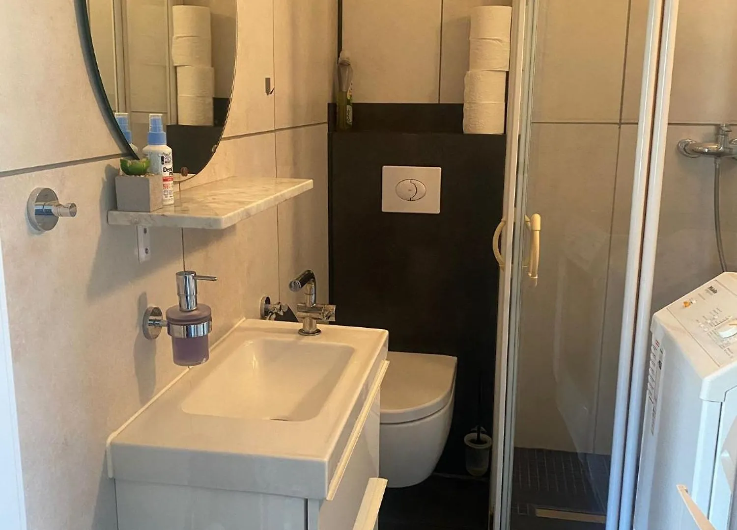 Inges Appartement Nicht Buchen Kolín nad Rýnem Apartmán